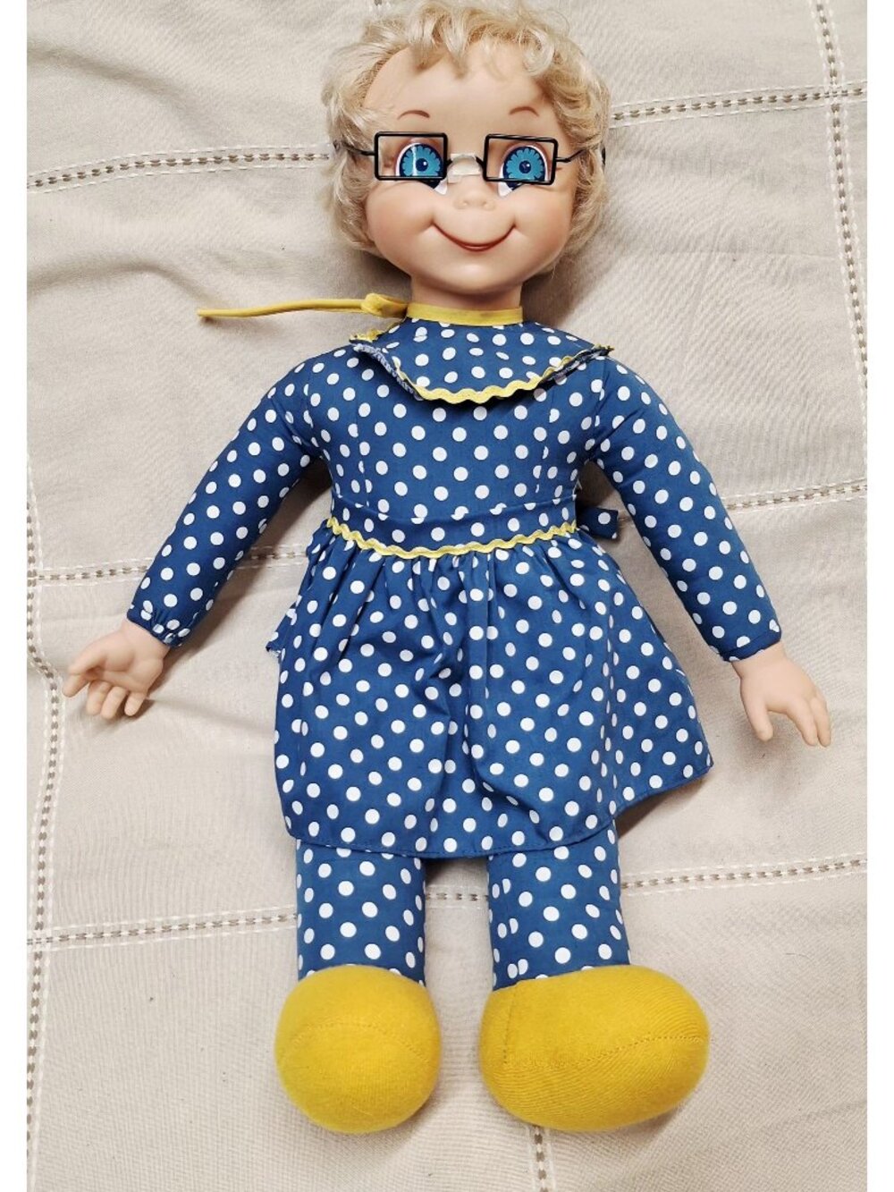 Vintage 2000 Mattel Mrs. Beasley Talking Doll Blue Polka Dot Dress & Yellow Shoe